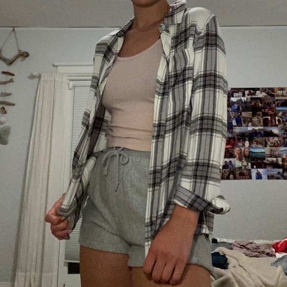 Brandy Melville Tops - Brandy melville black and white flannel. SOLD